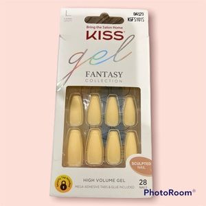 NWT Kiss Impress Yellow Nails